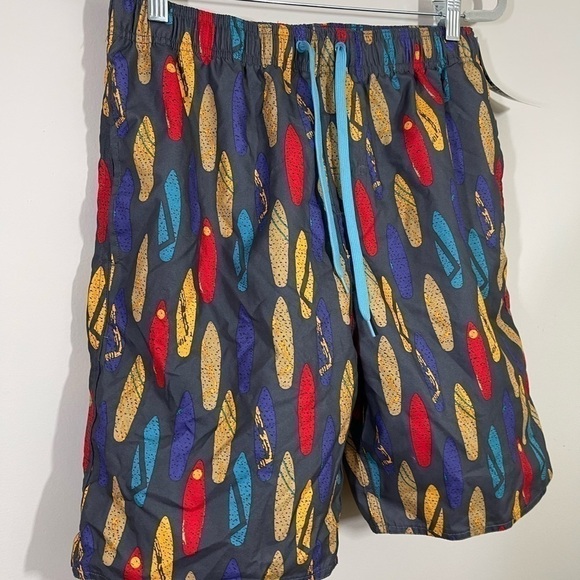 N.W.T.  Barracuda Bay. sz med mens board shorts  Surboard print - Picture 8 of 11